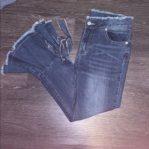 Gianni Bini cropped jeans